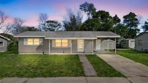 2373 Fairgren Ave, Deltona, FL 32738