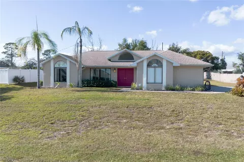 1456 N Timbercrest Dr, Deltona, FL 32738
