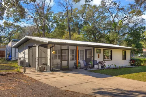 1108 E Winnemissett Ave, Deland, FL 32724