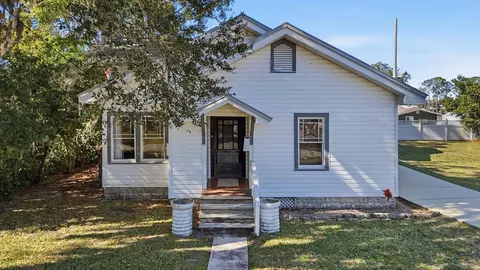 839 4th St, Port Orange, FL 32129