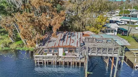 55512 Front St, Astor, FL 32102