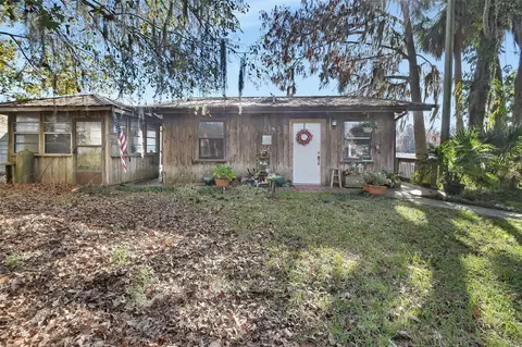 Exterior - 55512 Front St, Astor, FL 32102 photo 1 of 14