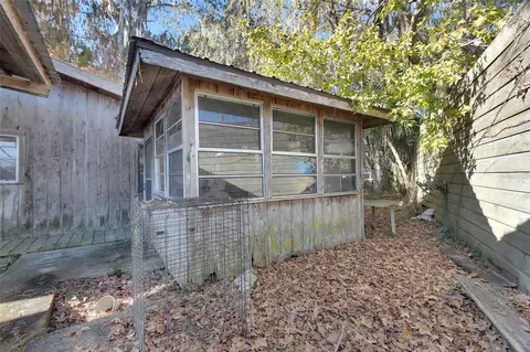 Exterior - 55512 Front St, Astor, FL 32102 photo 5 of 14