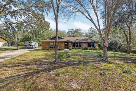 2417 S Oak Park Dr, Deland, FL 32724