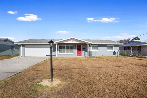 1610 Juno Trl, Astor, FL 32102