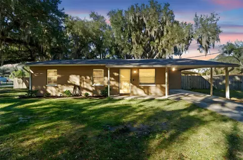 254 4th St, Osteen, FL 32764