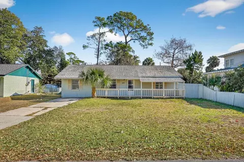 1675 Birmingham Ave, Holly Hill, FL 32117