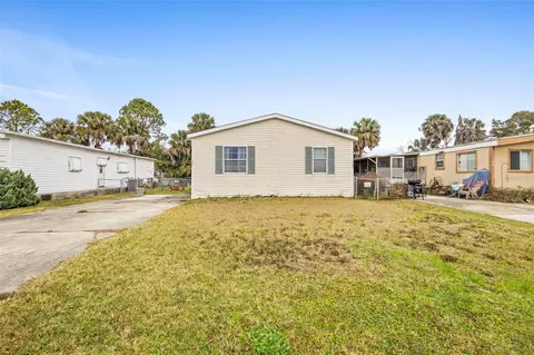 122 Leisure World Dr N, Debary, FL 32713