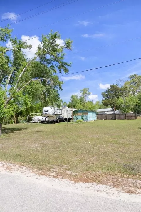 284 Sisco Rd, Pomona Park, FL 32181