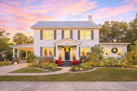 2133 Eau Claire Ave, Deland, FL 32724
