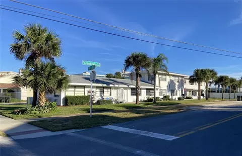 938 N Grandview Ave, Daytona Beach, FL 32118