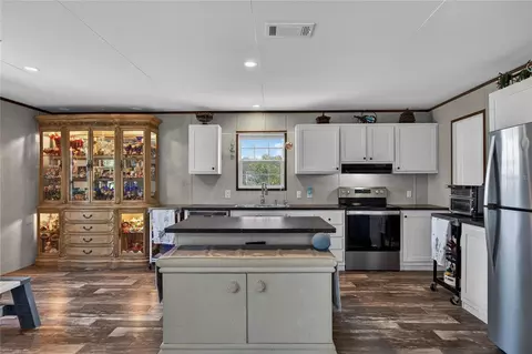Kitchen - 185 Coleman St, Edgewater, FL 32141 photo 2 of 6