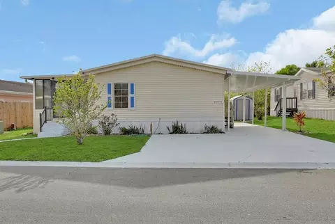 2008 Hickorywood Dr, South Daytona, FL 32119