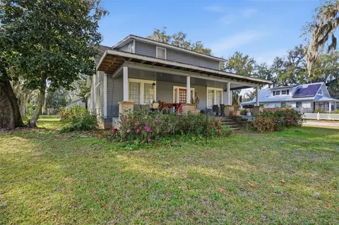 420 Pine St, Crescent City, FL 32112