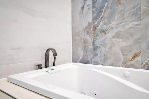Bath - 3295 Arch Ave, Ormond Beach, FL 32174 photo 3 of 11