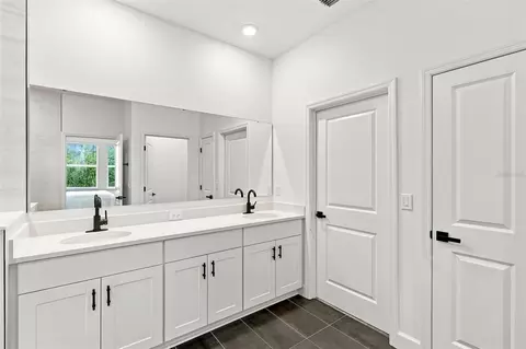 Bath - 3295 Arch Ave, Ormond Beach, FL 32174 photo 5 of 11