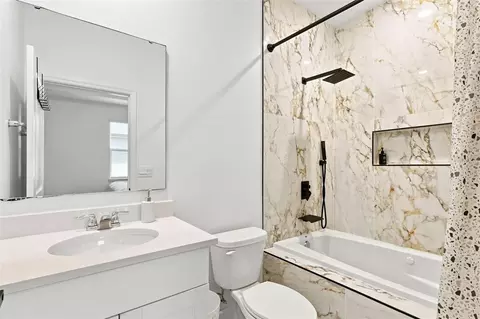 Bath - 3295 Arch Ave, Ormond Beach, FL 32174 photo 10 of 11