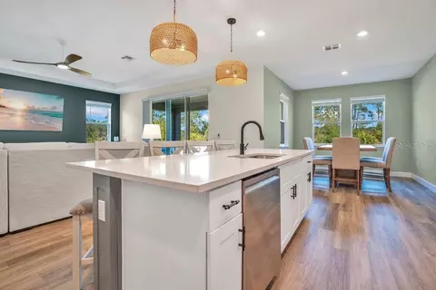 Kitchen - 3295 Arch Ave, Ormond Beach, FL 32174 photo 3 of 8