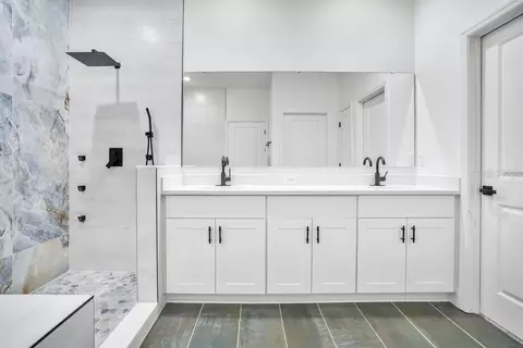Bath - 3295 Arch Ave, Ormond Beach, FL 32174 photo 1 of 11