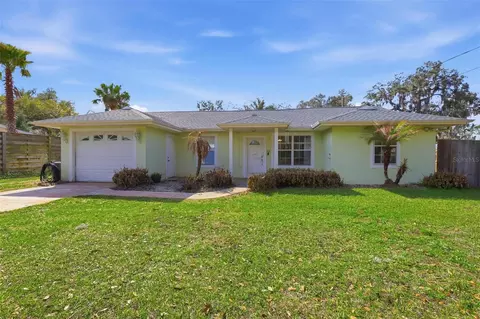 102 Lake Charles Rd, Deland, FL 32724