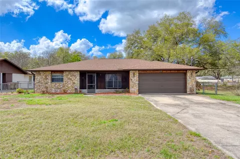 27727 Lois Dr, Tavares, FL 32778