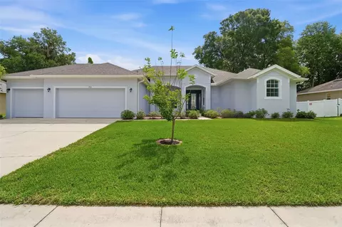 705 Ostrich Fern Ln, Deland, FL 32720
