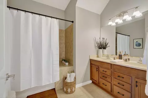 Bath - 1204 Draycott St, Ormond Beach, FL 32174 photo 5 of 7