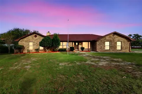 432 N Pine Meadow Dr, Debary, FL 32713