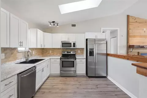 Kitchen - 2009 Umbrella Tree Dr, Edgewater, FL 32141 photo 2 of 2