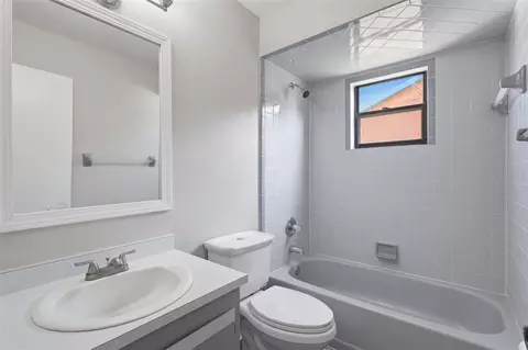 Bath - 2009 Umbrella Tree Dr, Edgewater, FL 32141 photo 1 of 3