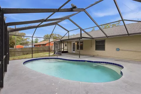 Exterior - 2009 Umbrella Tree Dr, Edgewater, FL 32141 photo 9 of 12