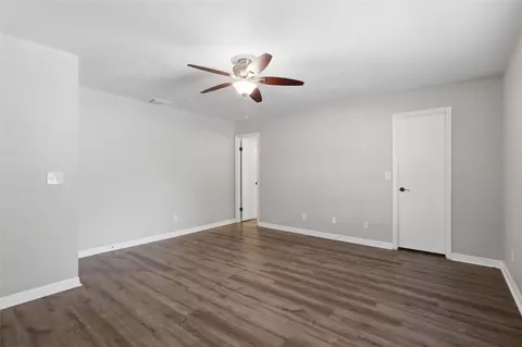 Bedroom - 2009 Umbrella Tree Dr, Edgewater, FL 32141 photo 2 of 3