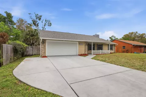 Exterior - 2009 Umbrella Tree Dr, Edgewater, FL 32141 photo 2 of 12