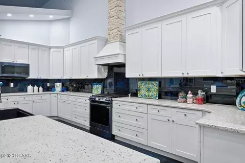 Kitchen - 108 Conifer Ln, Ormond Beach, FL 32174 photo 3 of 5
