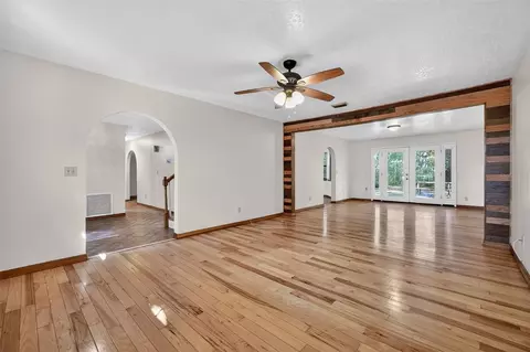 Living - 3380 Lionel Rd, Mims, FL 32754 photo 3 of 7