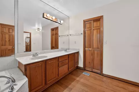 Bath - 3380 Lionel Rd, Mims, FL 32754 photo 3 of 5