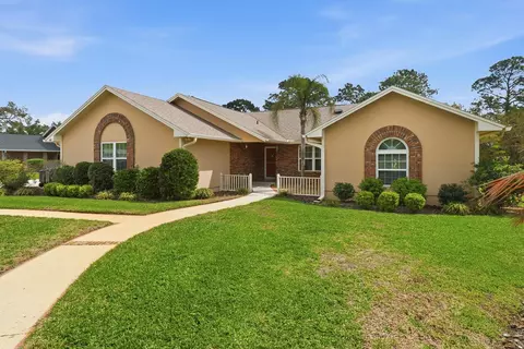 407 Glen Abbey Ln, Debary, FL 32713