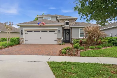 261 Old Moss Cir, Deland, FL 32724