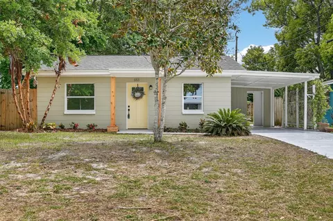 553 Calhoun St, South Daytona, FL 32119