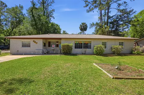 601 N Peach St, Bunnell, FL 32110