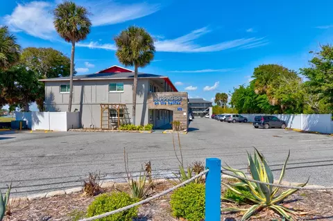 900 S Peninsula Dr #108, Daytona Beach, FL 32118