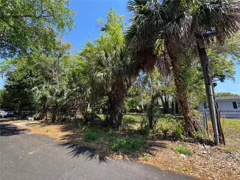 1127 Martha Dr, Daytona Beach, FL 32114