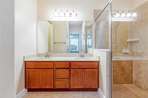 Bath - 708 Aldenham Ln, Ormond Beach, FL 32174 photo 1 of 3