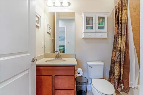 Bath - 708 Aldenham Ln, Ormond Beach, FL 32174 photo 3 of 3