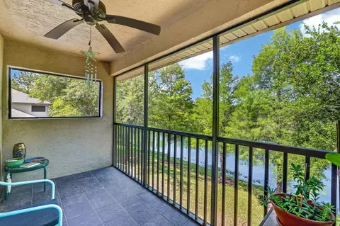 Exterior - 715 Cobblestone Dr, Ormond Beach, FL 32174 photo 4 of 14