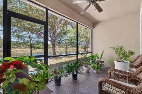 Exterior - 715 Cobblestone Dr, Ormond Beach, FL 32174 photo 6 of 14