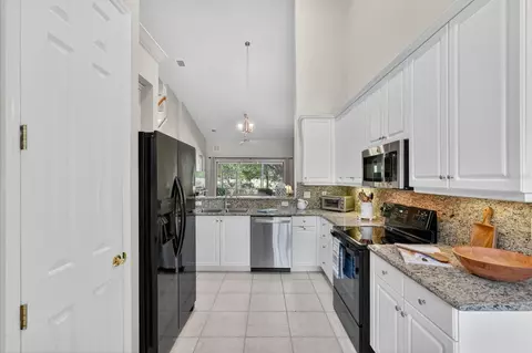 Kitchen - 715 Cobblestone Dr, Ormond Beach, FL 32174 photo 1 of 3