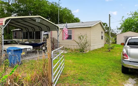 163 West St, Oak Hill, FL 32759