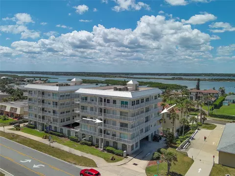 3756 S Atlantic Ave #201, Daytona Beach, FL 32118