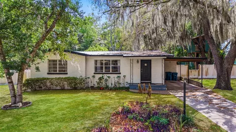 13 E Magnolia St, Davenport, FL 33837